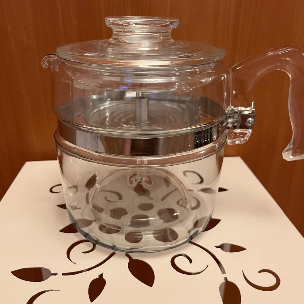 Pyrex Clear Glass Teapot with Stainless Accent 4-6 cups